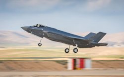 İsrail 3 yeni F-35I savaş uçağını teslim aldı