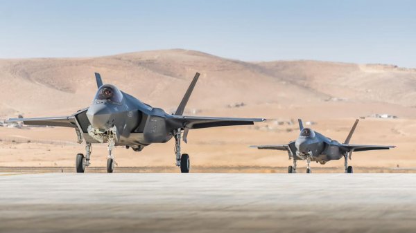 İsrail, F-35 savaş uçaklarının uçuşunu durdurdu