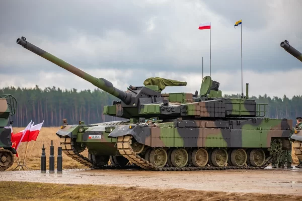 Polonya’ya K2 Black Panther tankı teslimatı