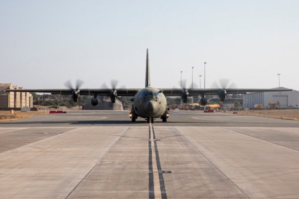 Yunanistan İngiltere’nin C-130J Hercules nakliye uçaklarıyla ilgileniyor